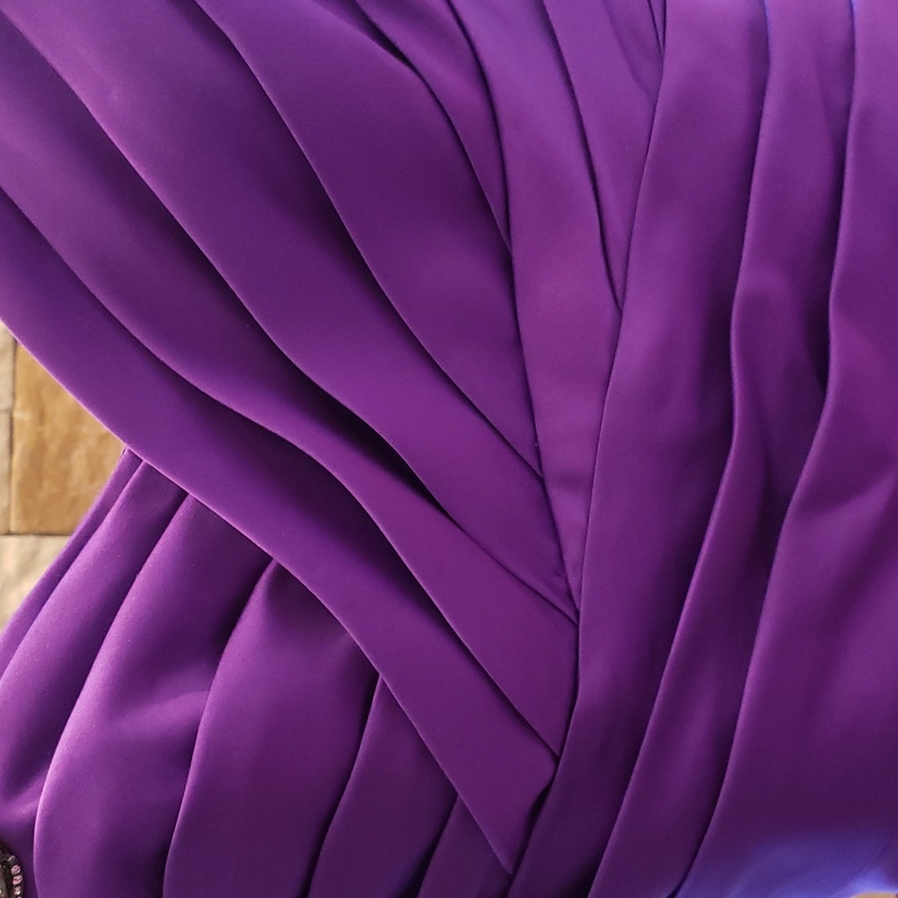 FORMAL DRESS - Picture 4 of 13
